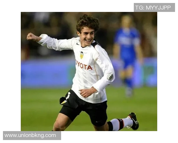 足球球星如何看待孩子成长与教育的独特观点与实践